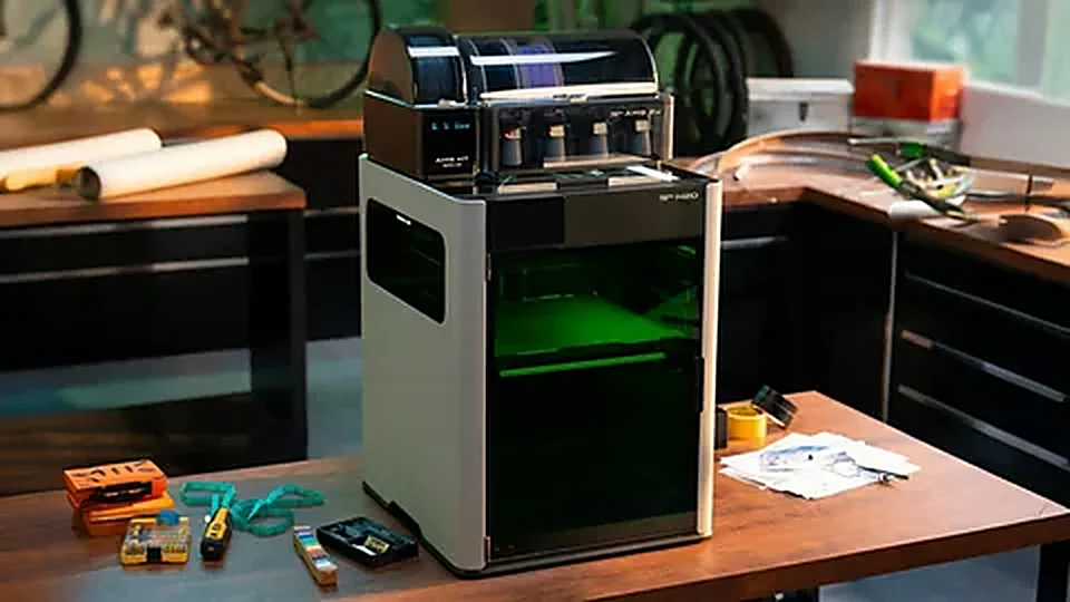 Resin 3D printer with green-lit build chamber